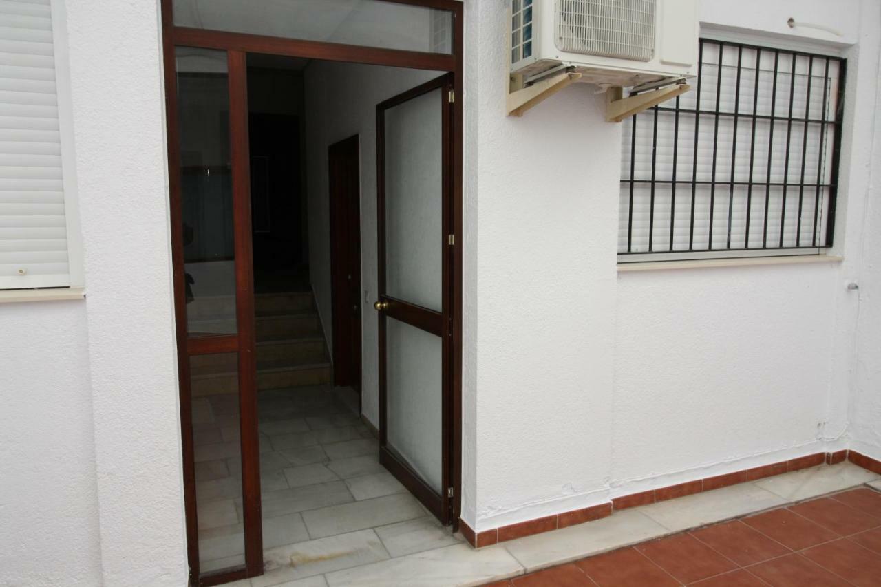 Hostly O'Donnell B Center-Fibre-Parking Op-Cless, Seville